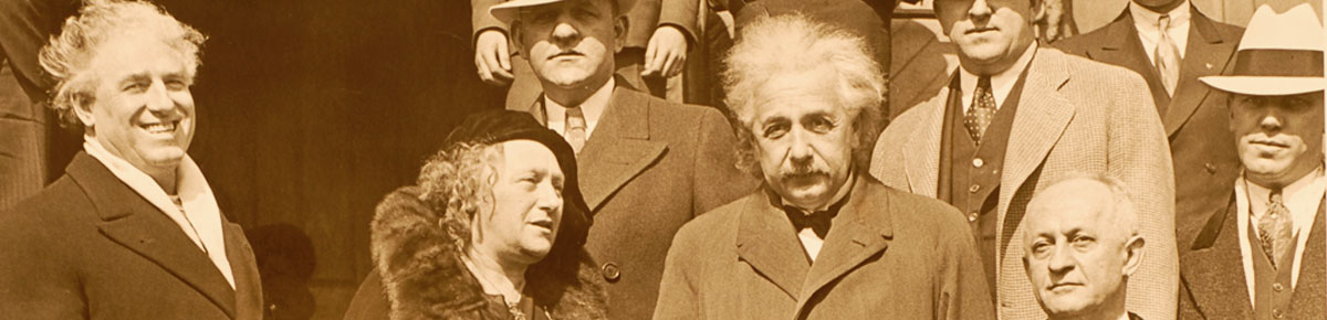 Giovanni Martinelli con i coniugi Einstein e altri personaggi. Archivio privato Giovanni Martinelli